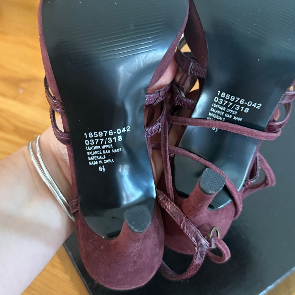 Colin Stuart vintage 2005 maroon suede strappy legwrap size 6.5 - Picture 3 of 5